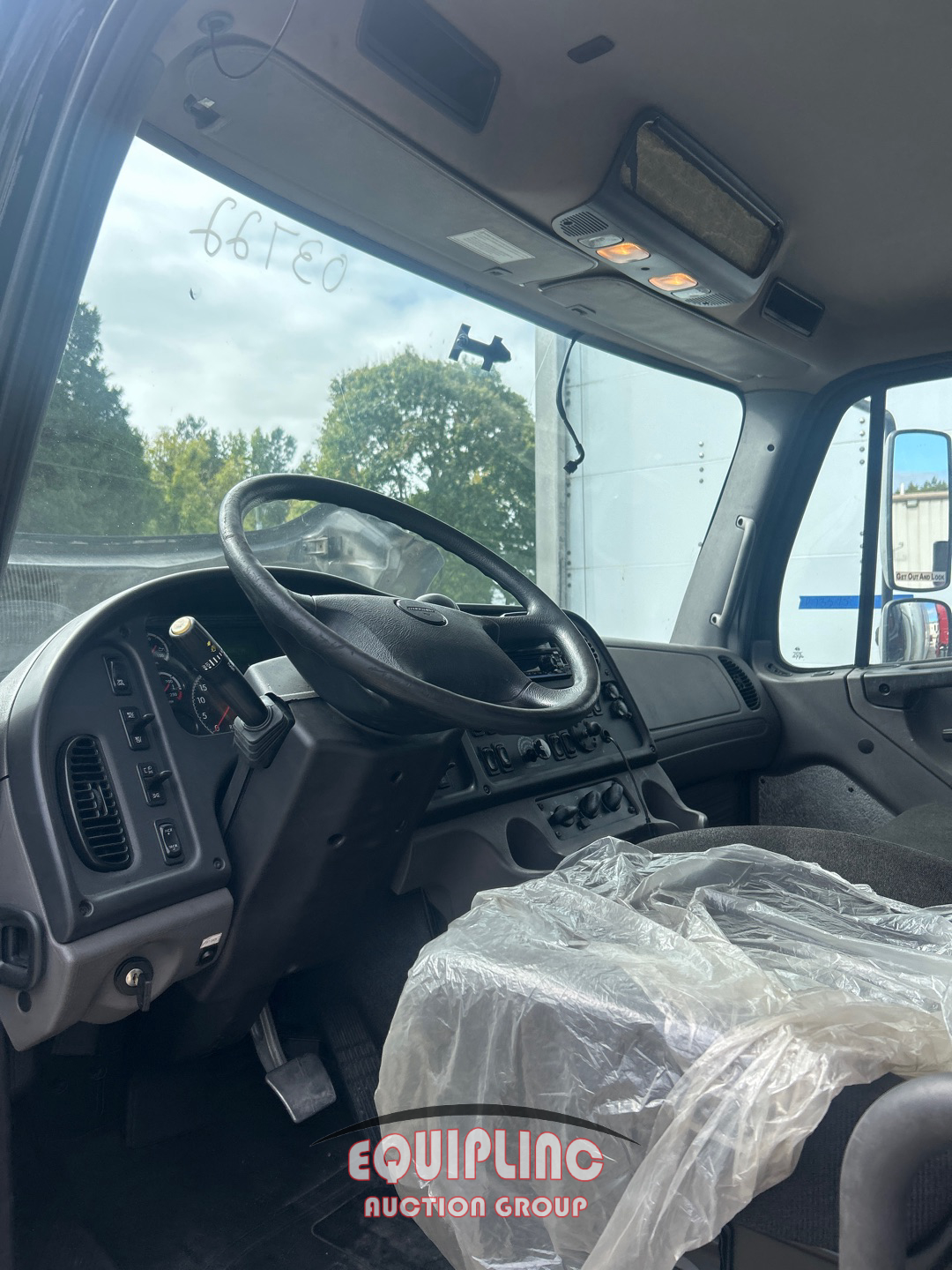 2020 Freightliner M2106