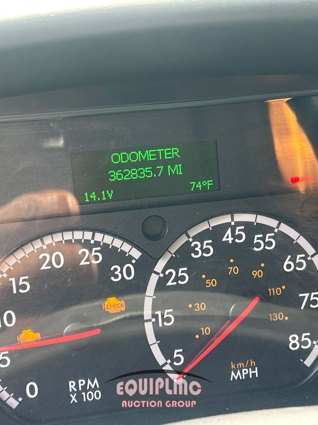 2020 Freightliner M2106