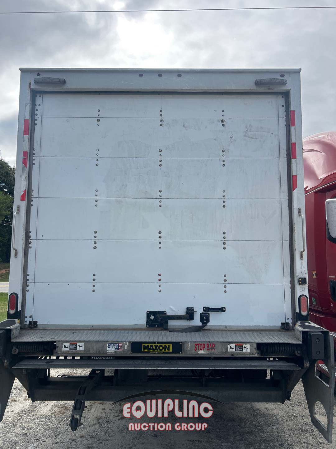 2020 Freightliner M2106