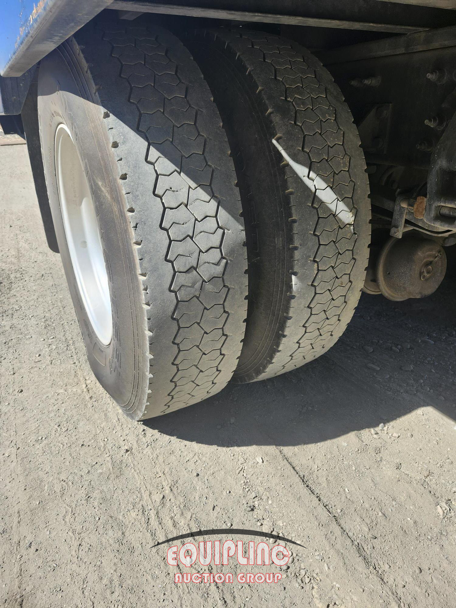 2017 Peterbilt 337