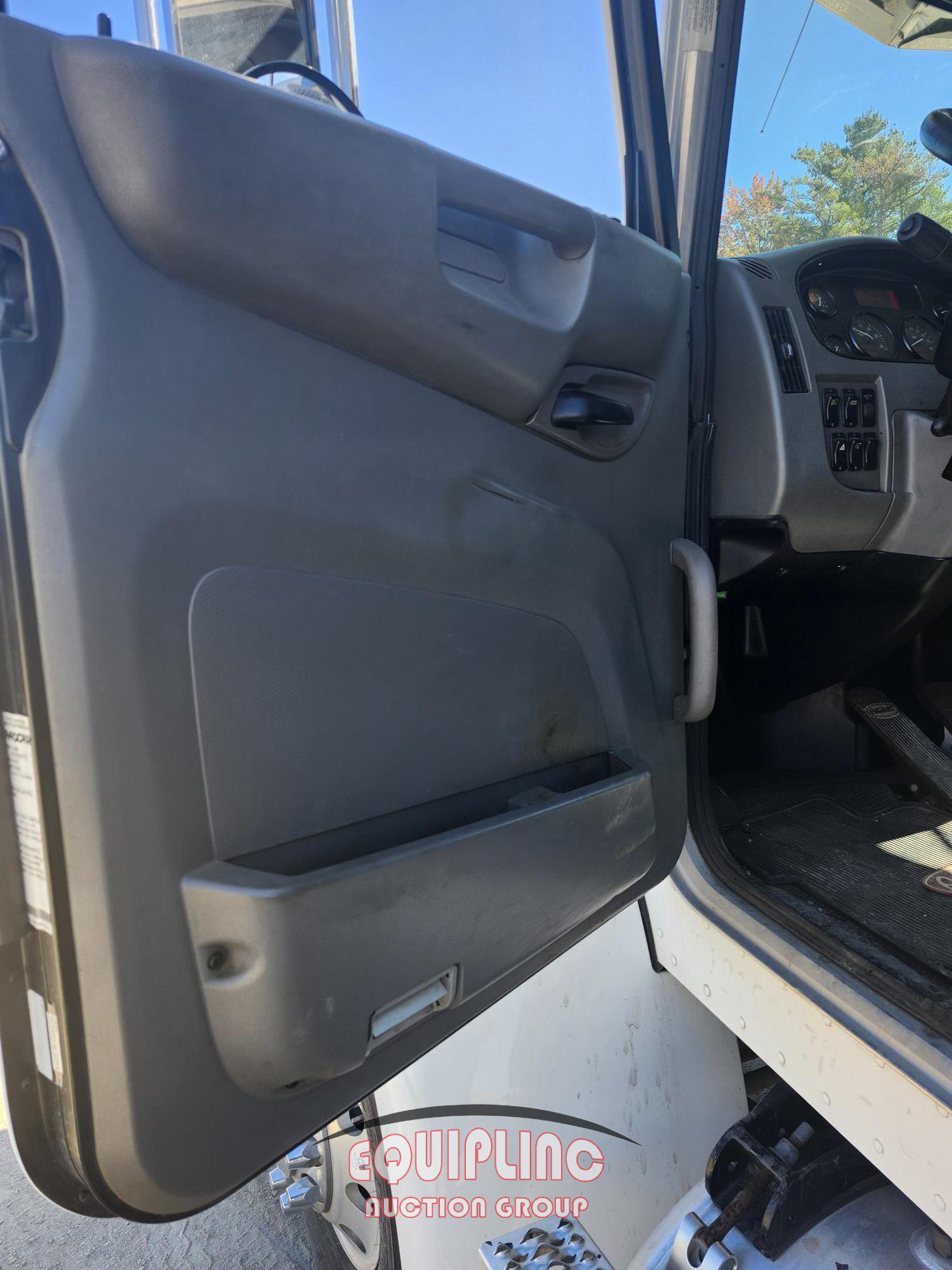 2017 Peterbilt 337