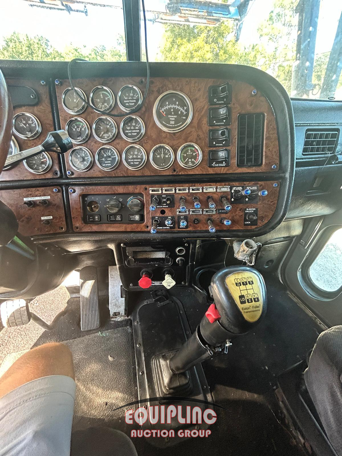 2001 Peterbilt 379