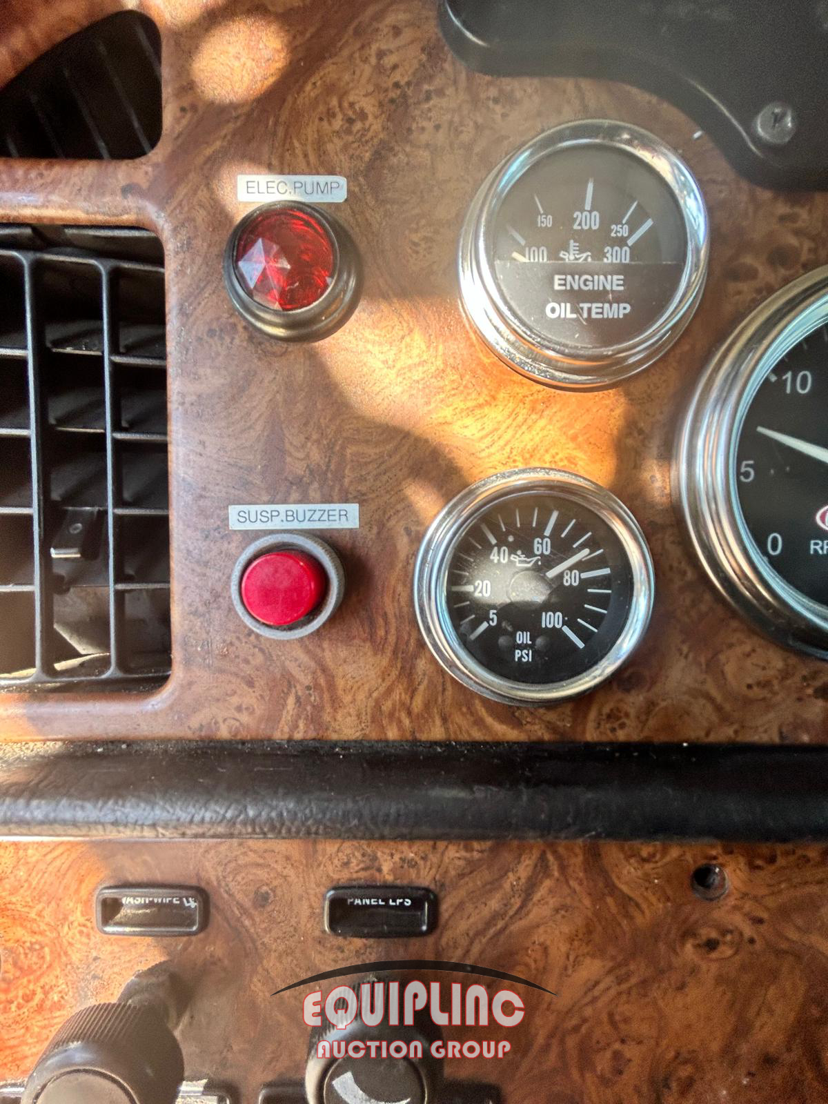 2001 Peterbilt 379