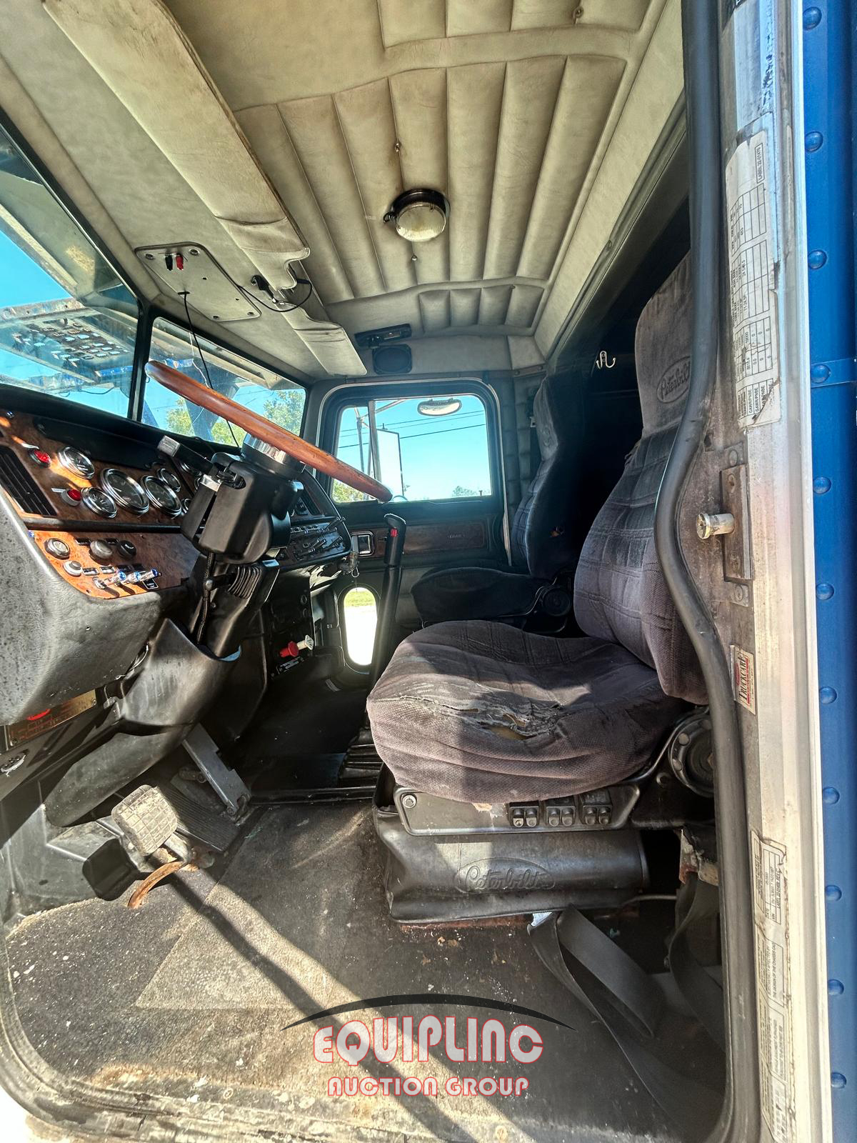 2001 Peterbilt 379