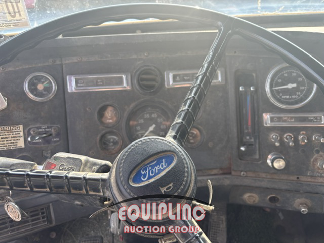 1989 Ford L8000
