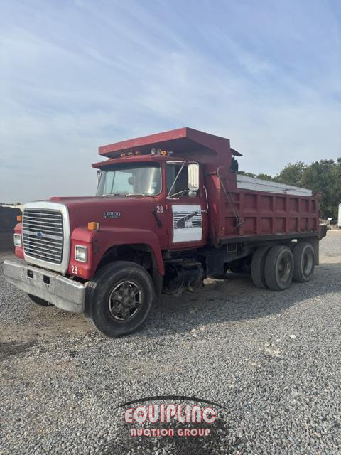 1989 Ford L8000
