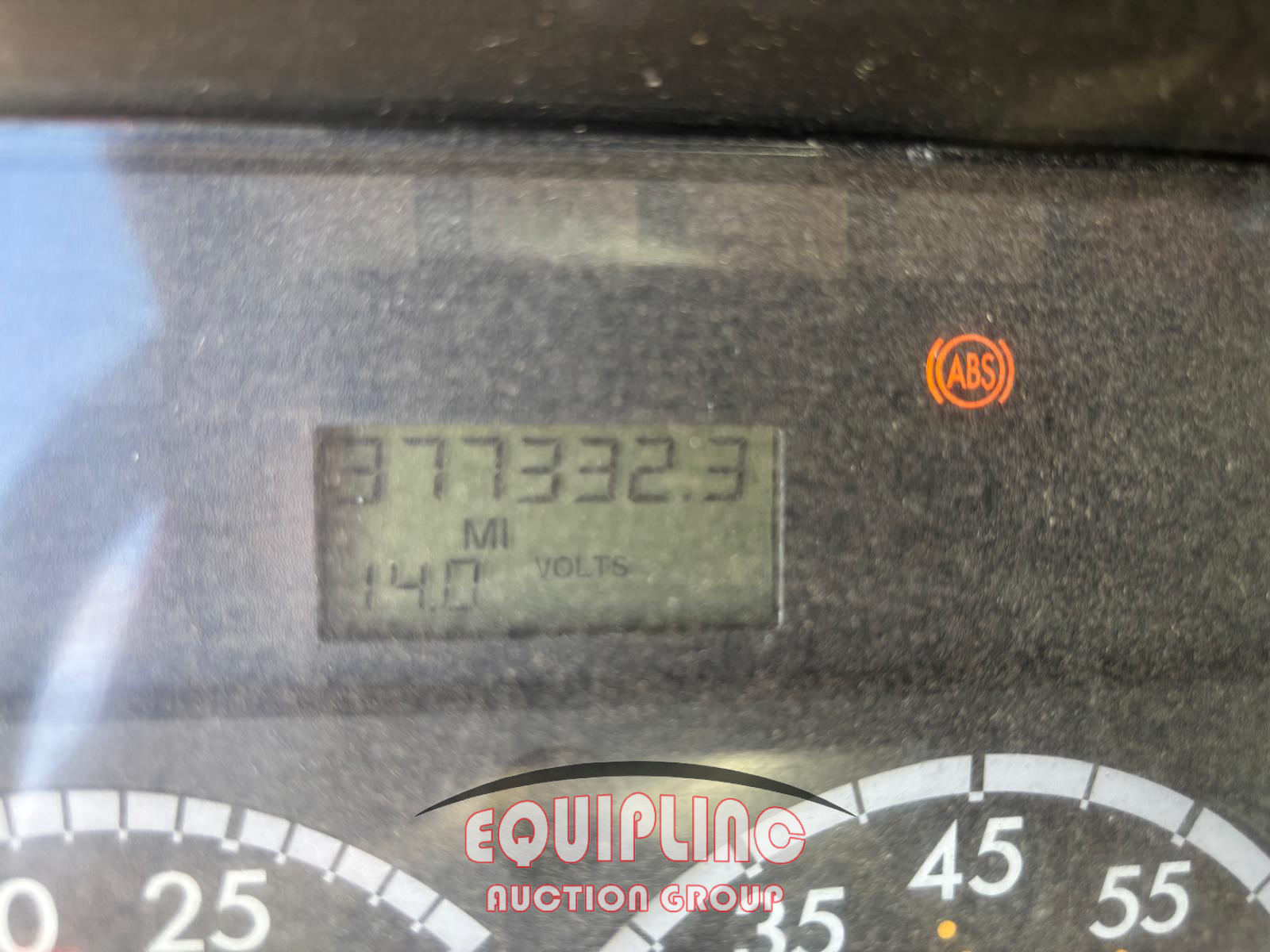 2011 Freightliner M2