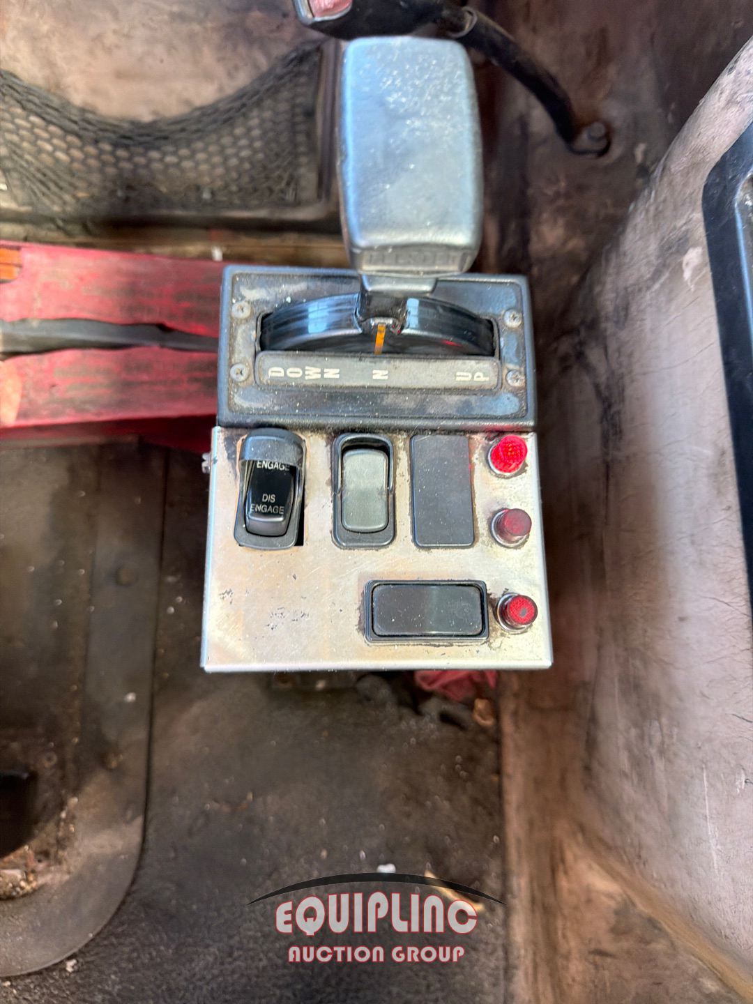 2006 Mack CV713