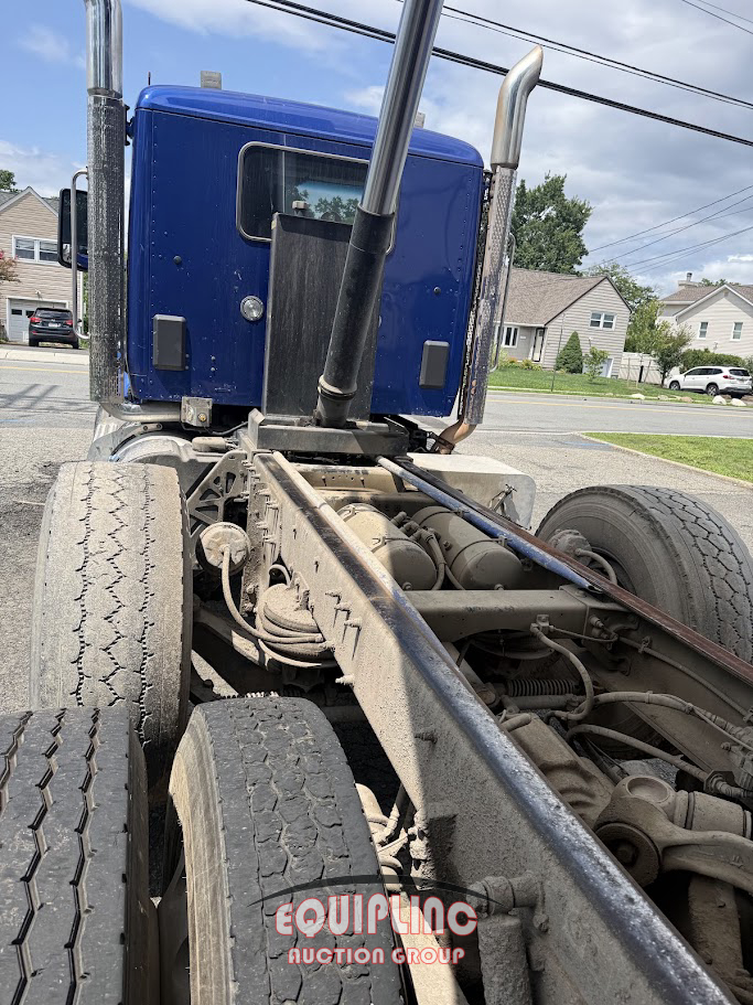 2023 Peterbilt 567