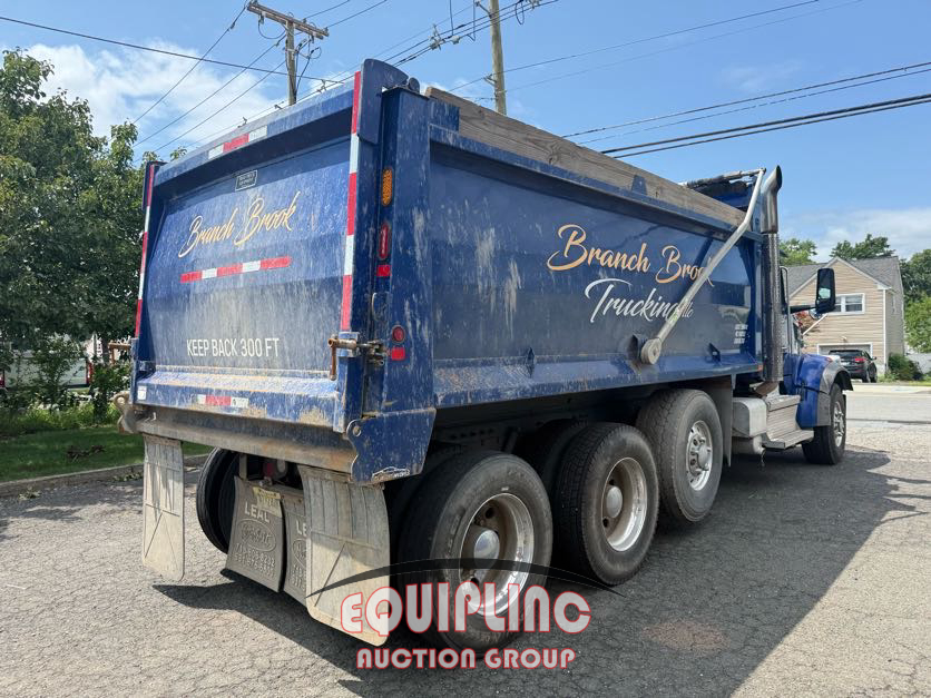 2023 Peterbilt 567