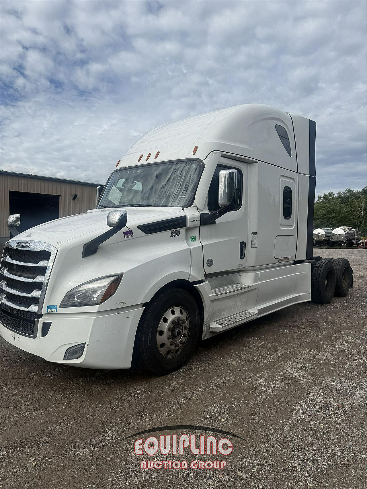 Photo of 2024 Freightliner CASCADIA