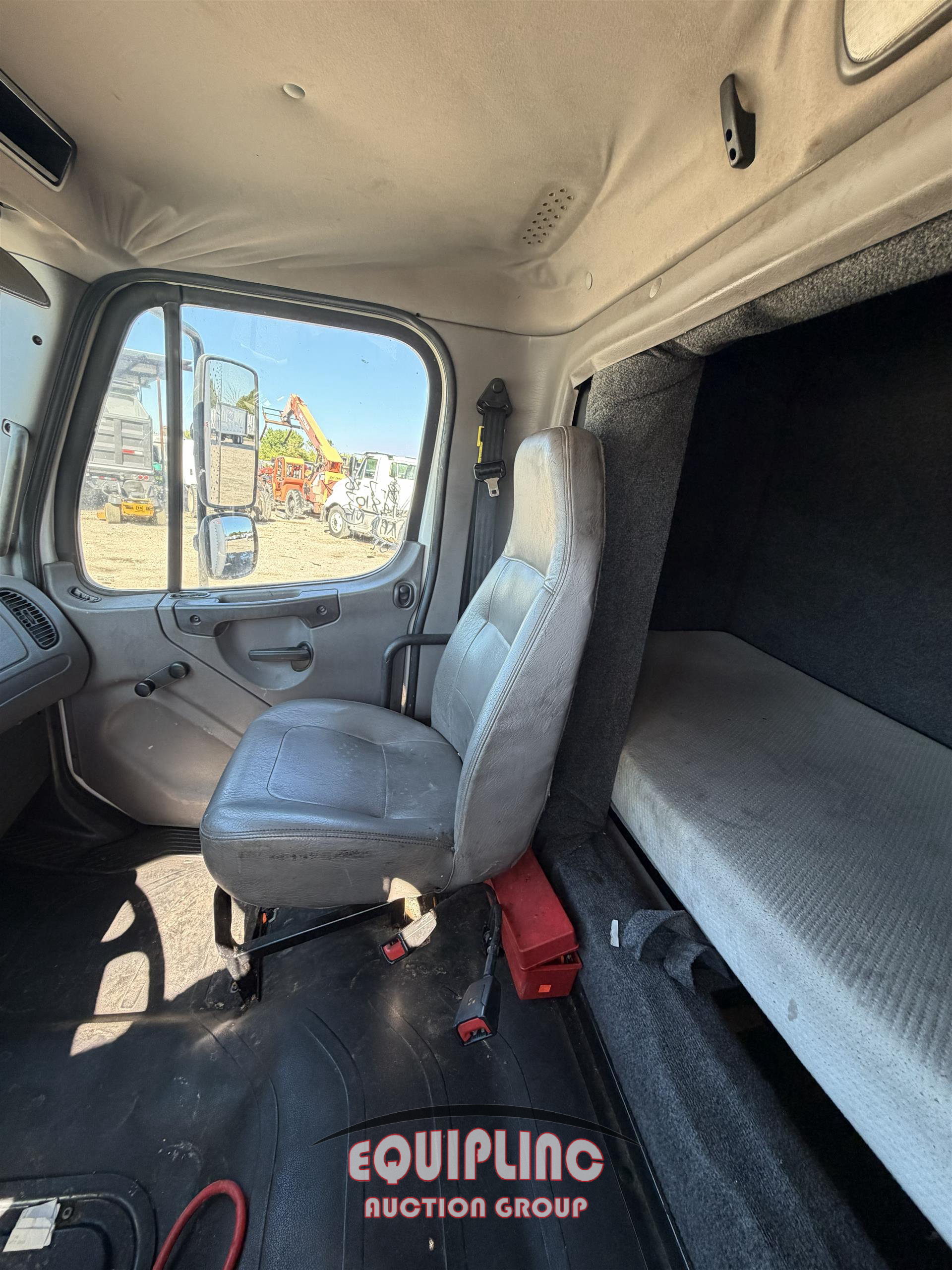2020 Freightliner M2