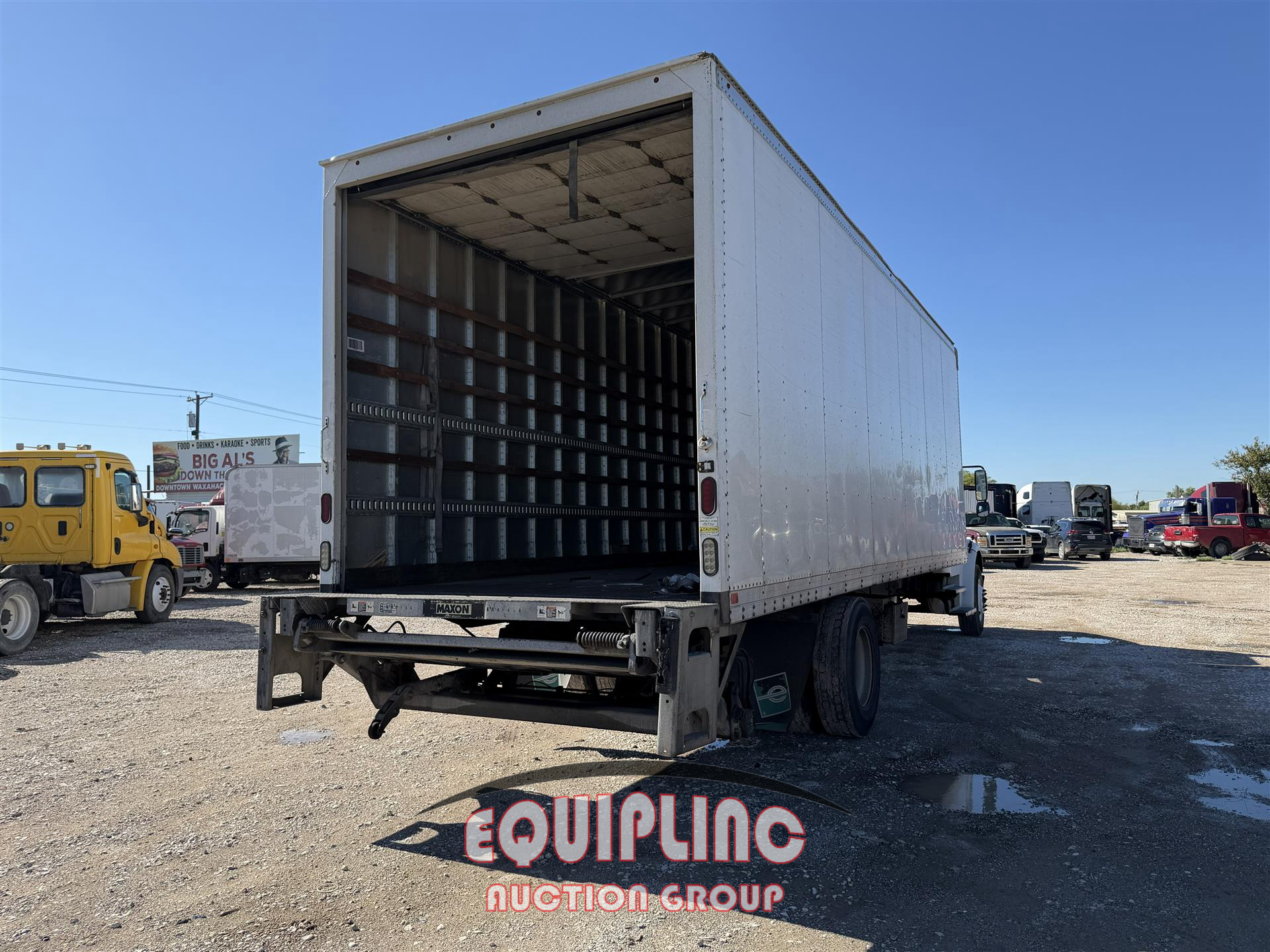 2020 Freightliner M2