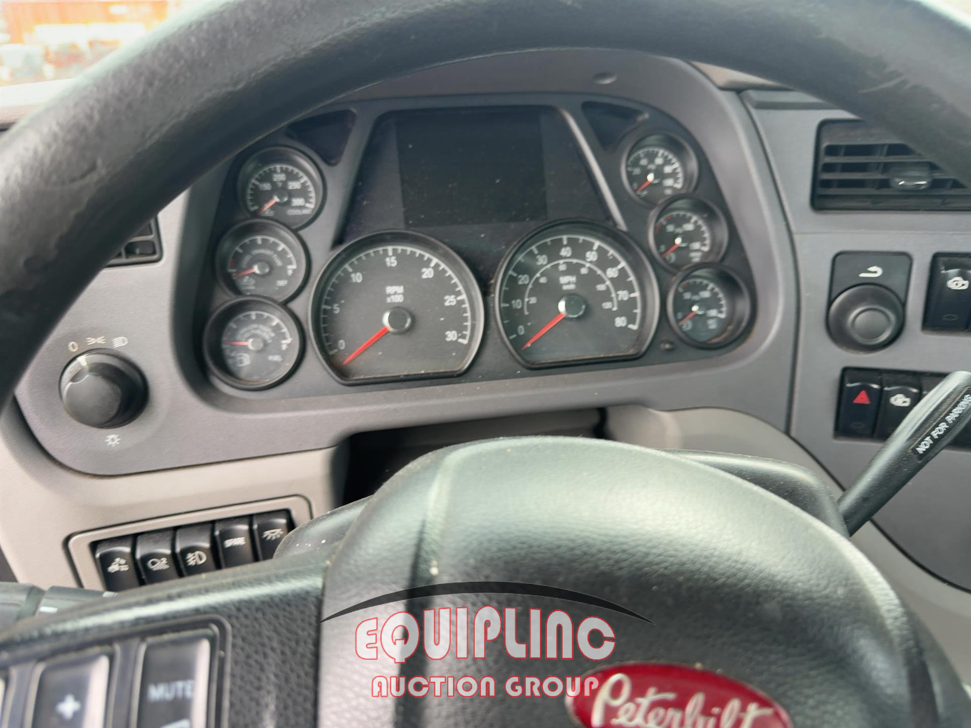 2017 Peterbilt 579
