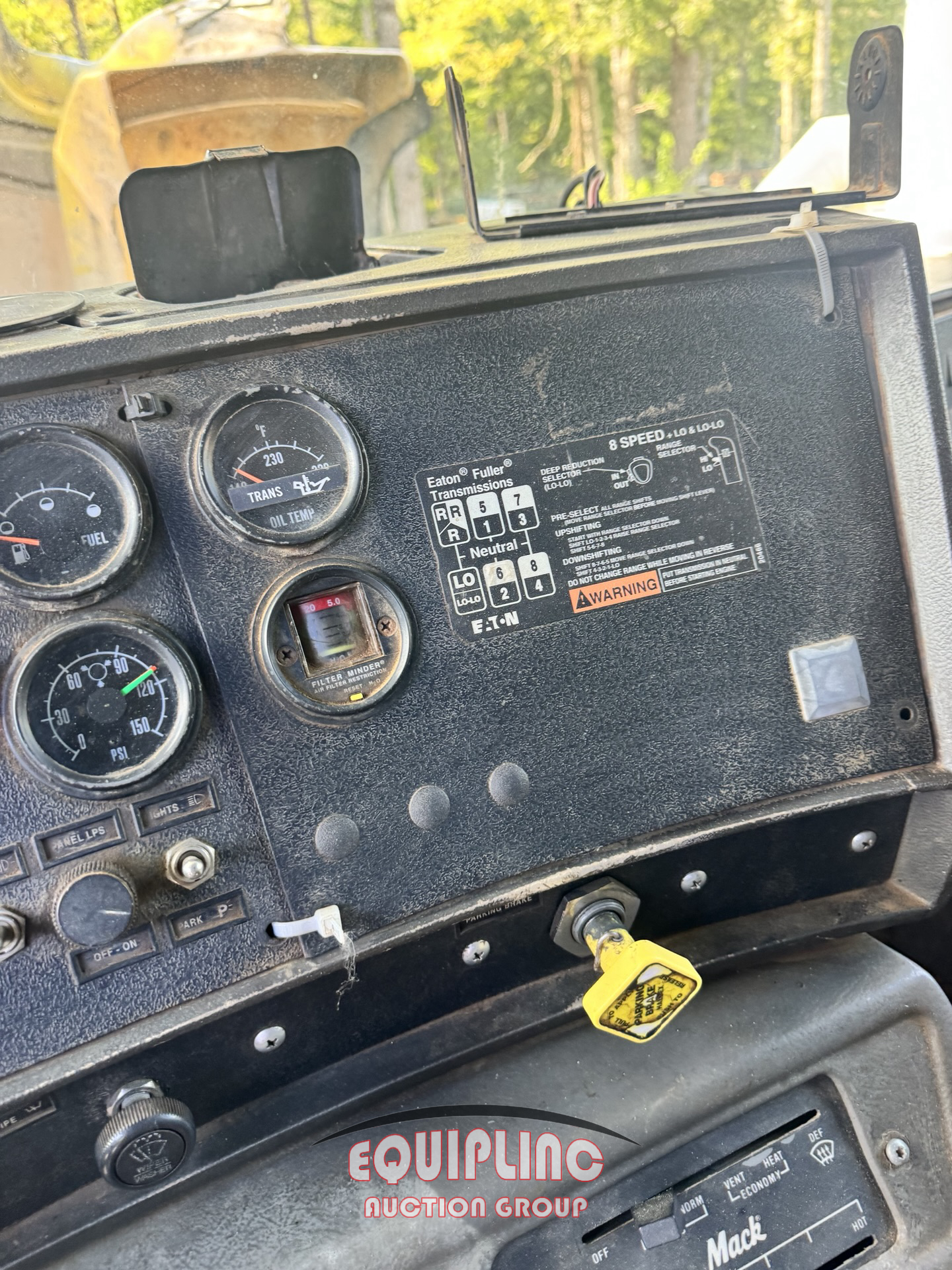 1999 Mack RD688S