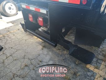 2017 Freightliner M2 106