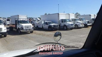 2017 Freightliner M2 106