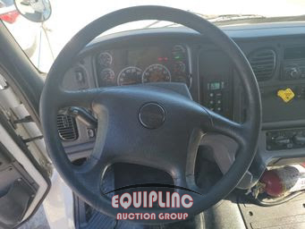 2017 Freightliner M2 106