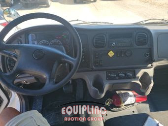 2017 Freightliner M2 106