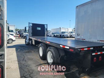 2017 Freightliner M2 106