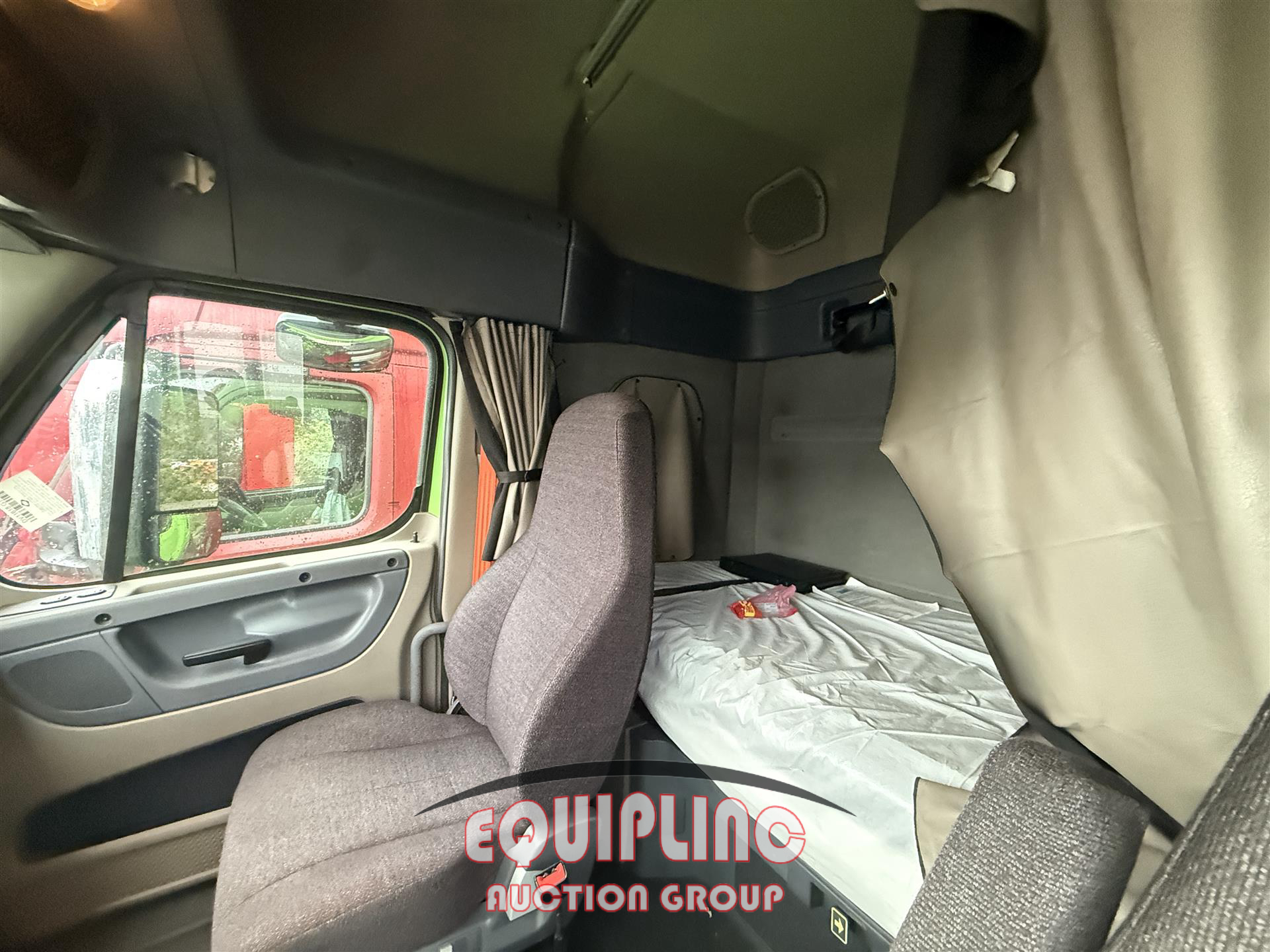 2016 Freightliner CASCADIA