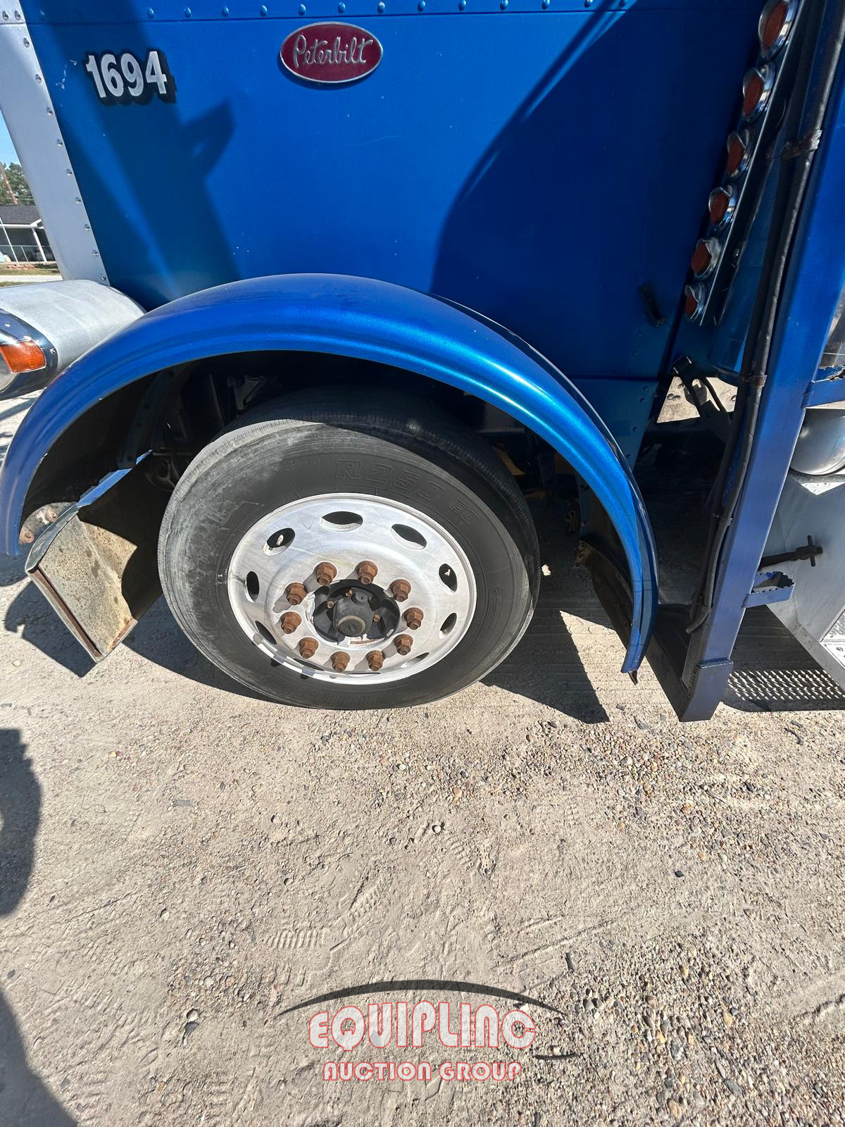 2001 Peterbilt 379