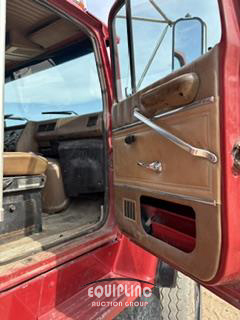1996 Ford 8000
