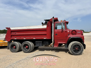 1996 Ford 8000