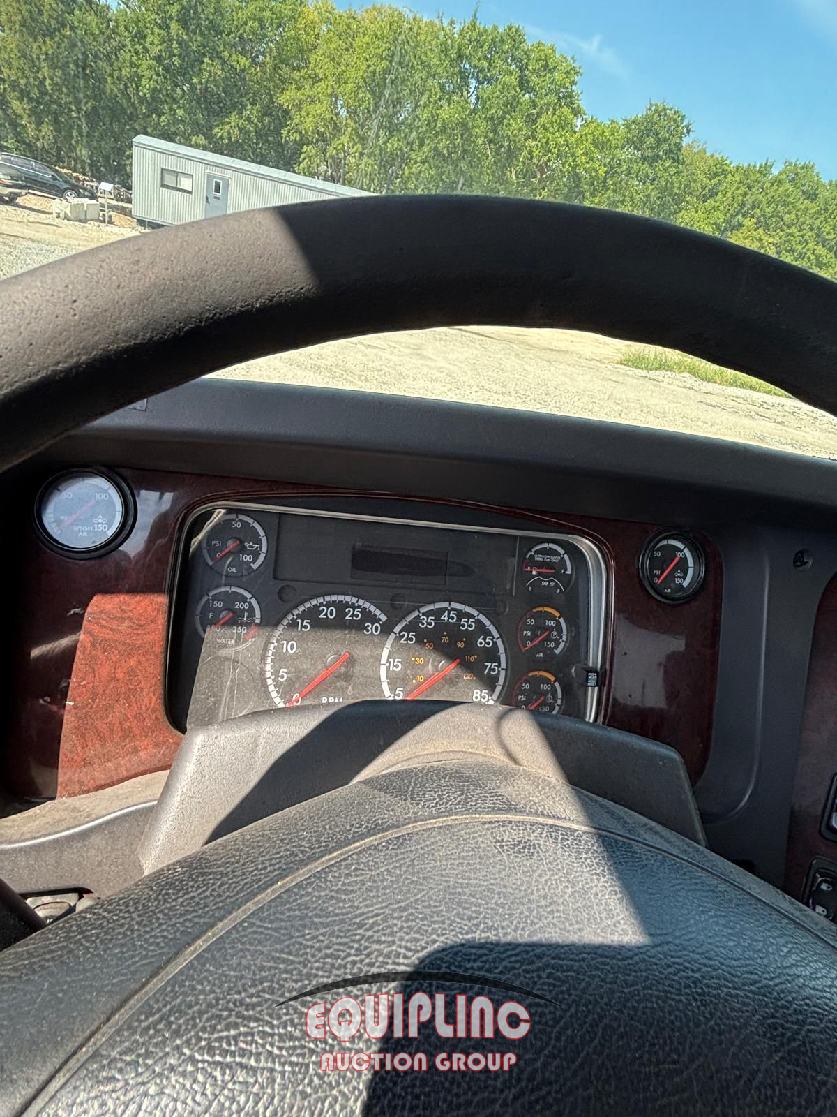 2011 Freightliner M2