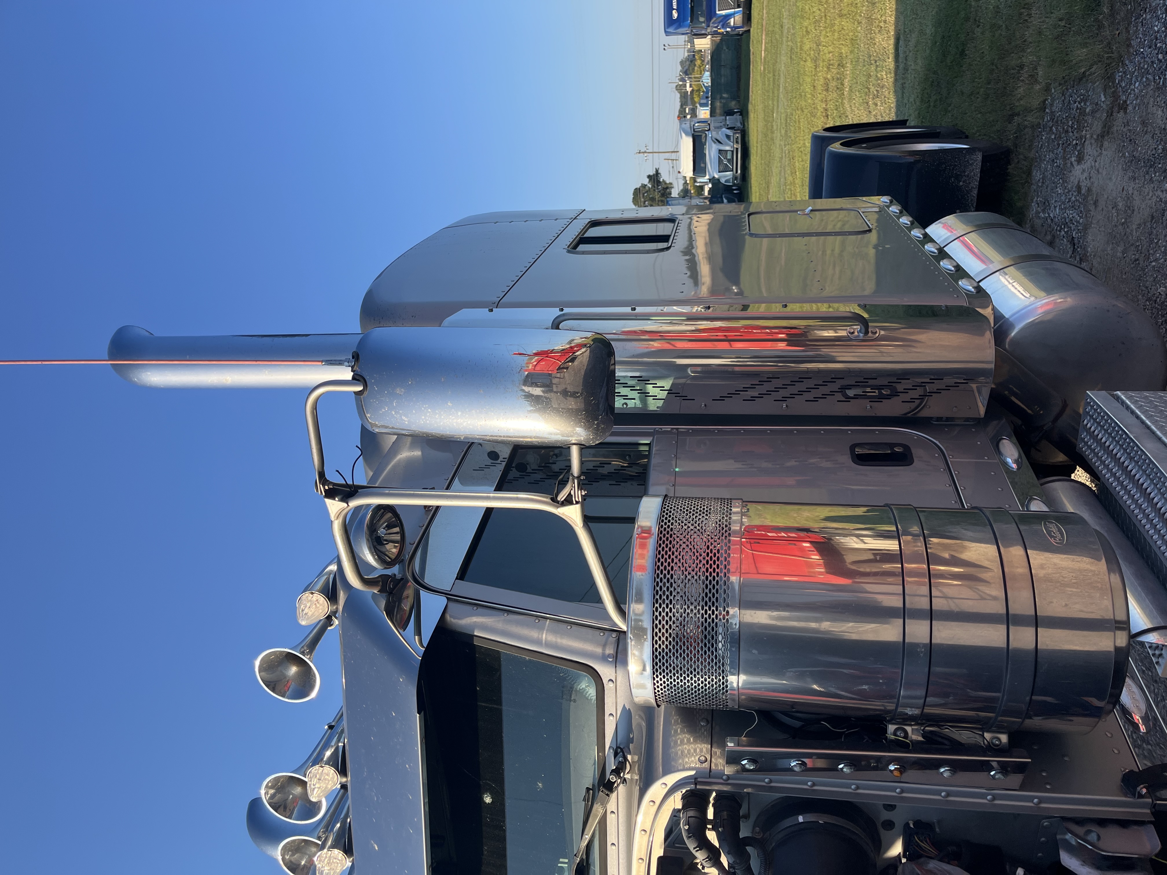 2020 Peterbilt 389