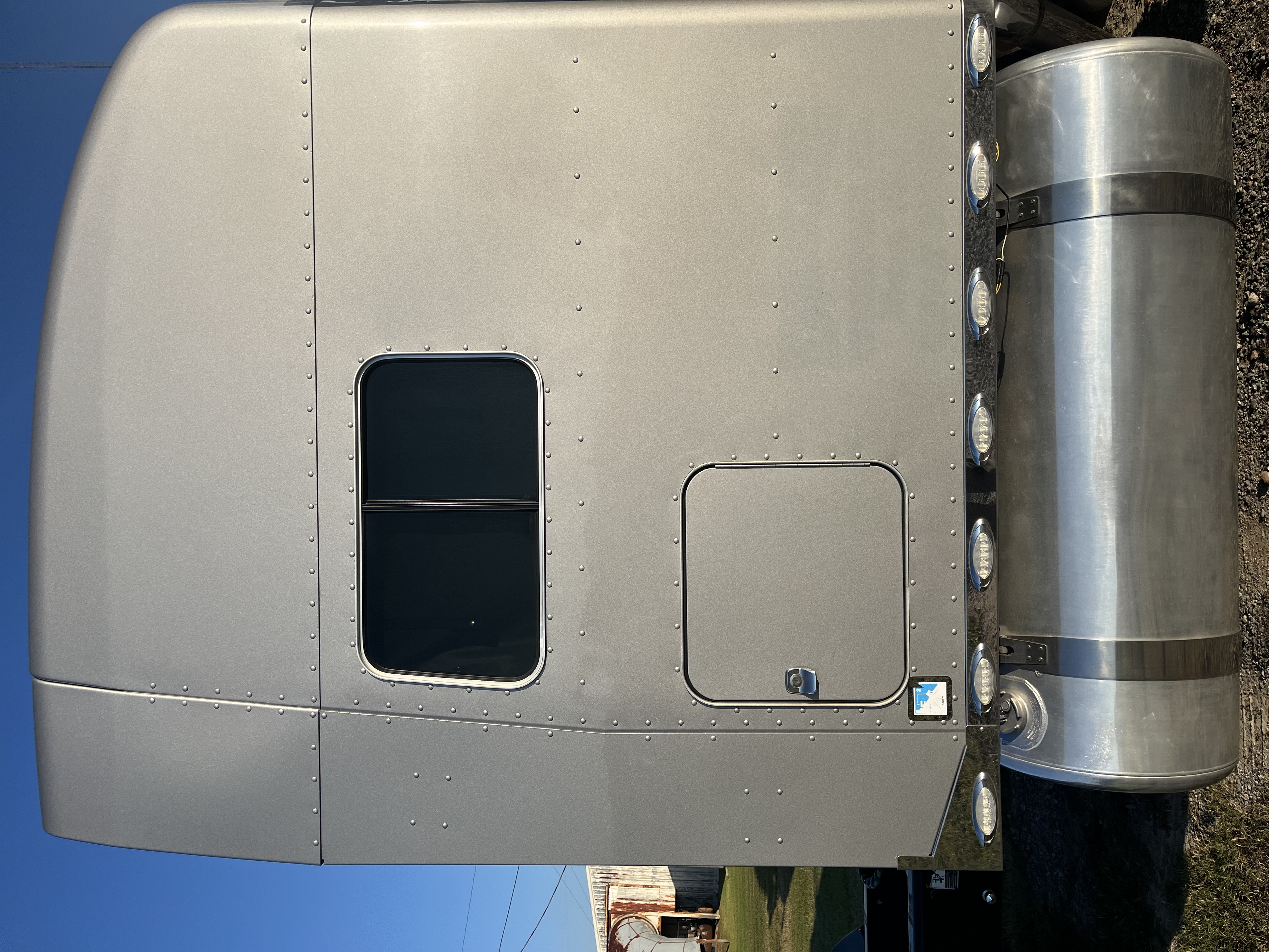 2020 Peterbilt 389
