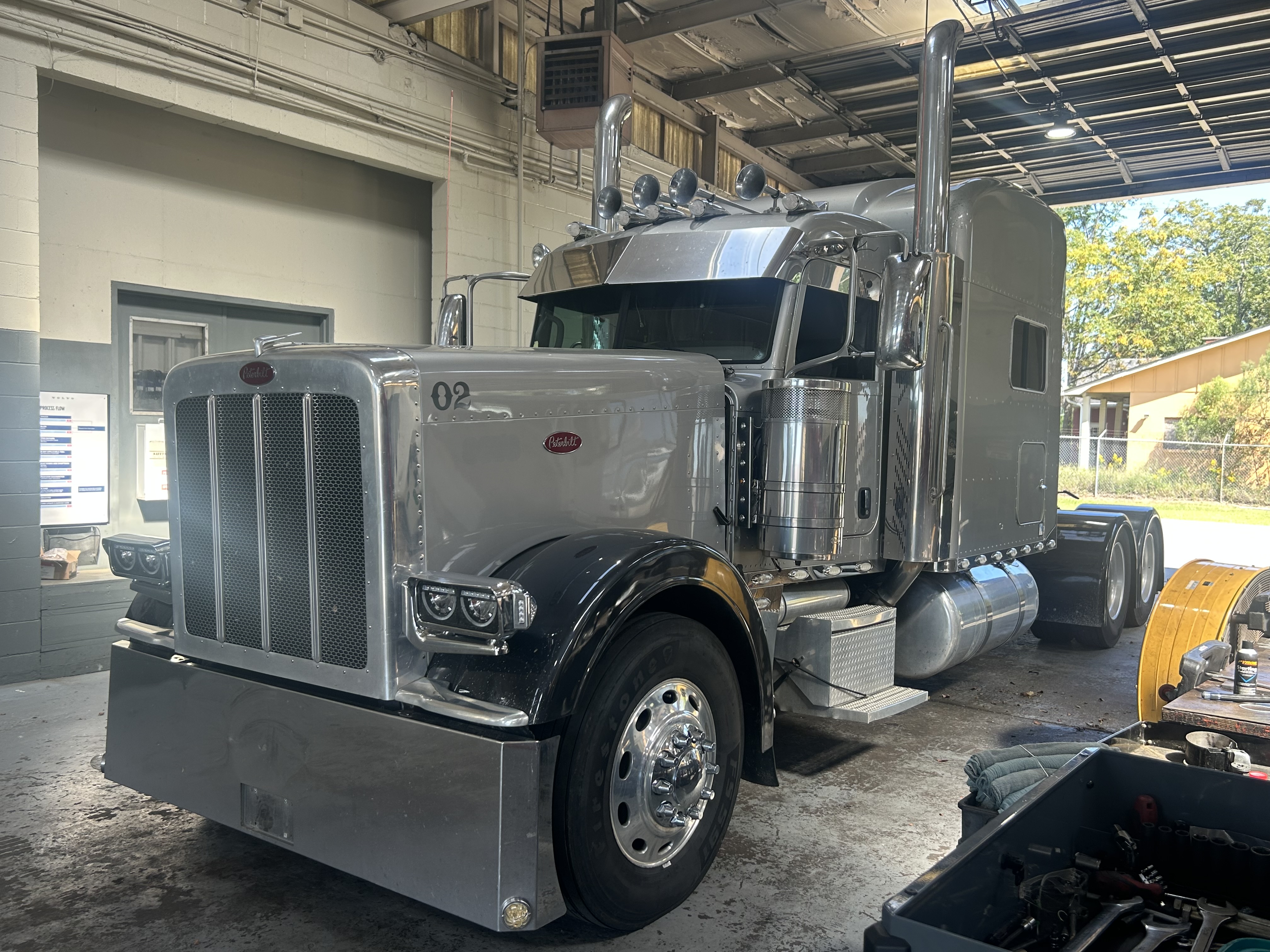 2020 Peterbilt 389