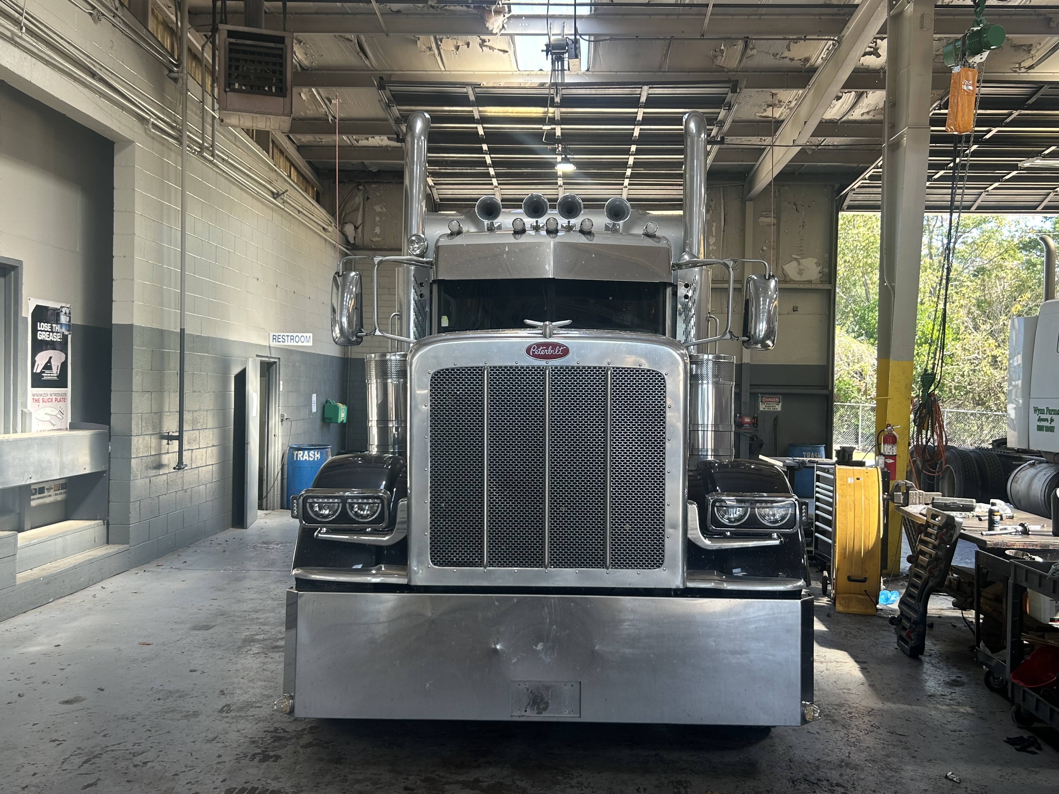 2020 Peterbilt 389