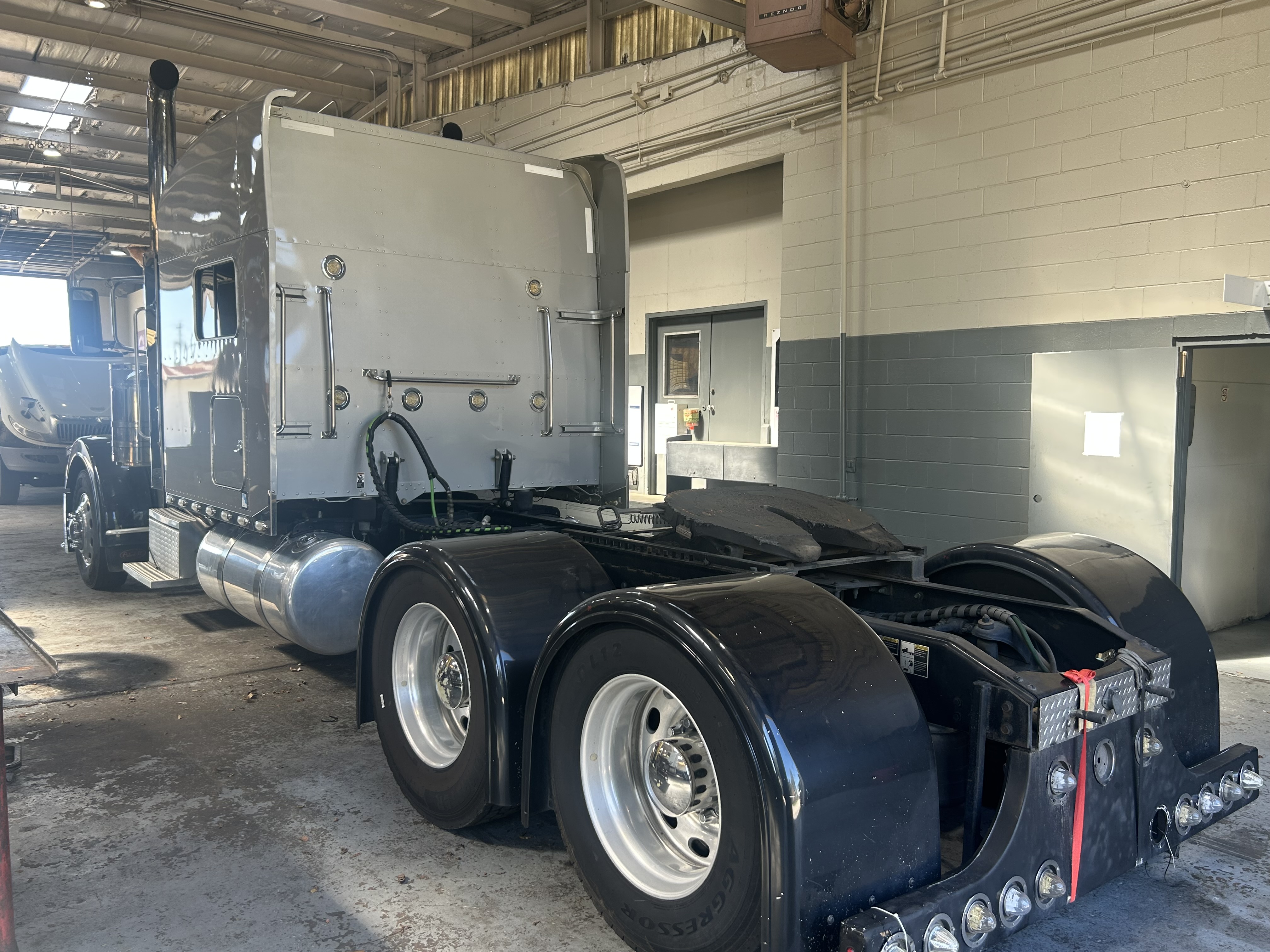 2020 Peterbilt 389