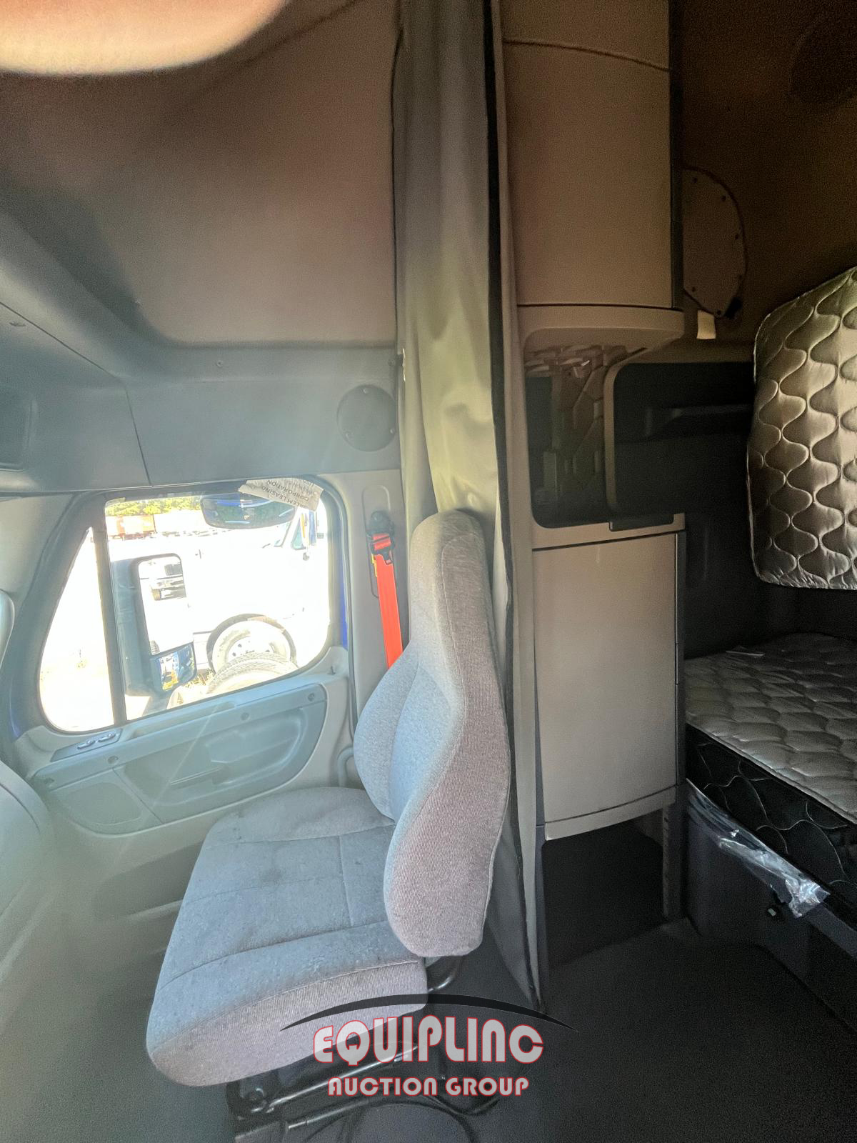 2019 Freightliner CASCADIA
