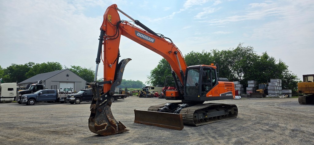 Photo of a 2021 Caterpillar T770