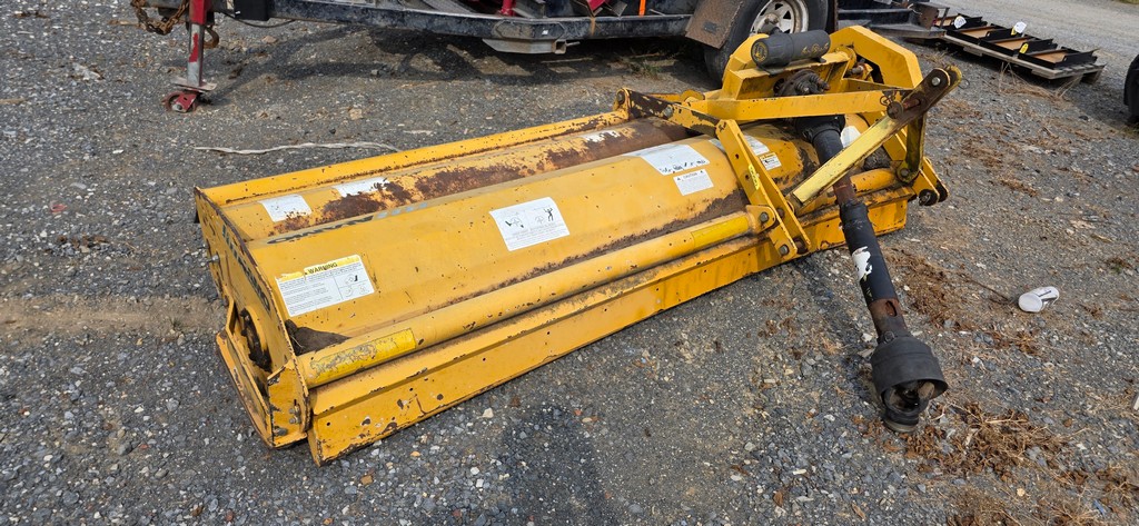 Photo of a 2019 Mahindra 504