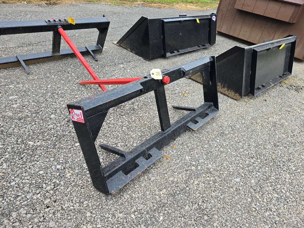 Photo of a 2019 Mahindra 8100