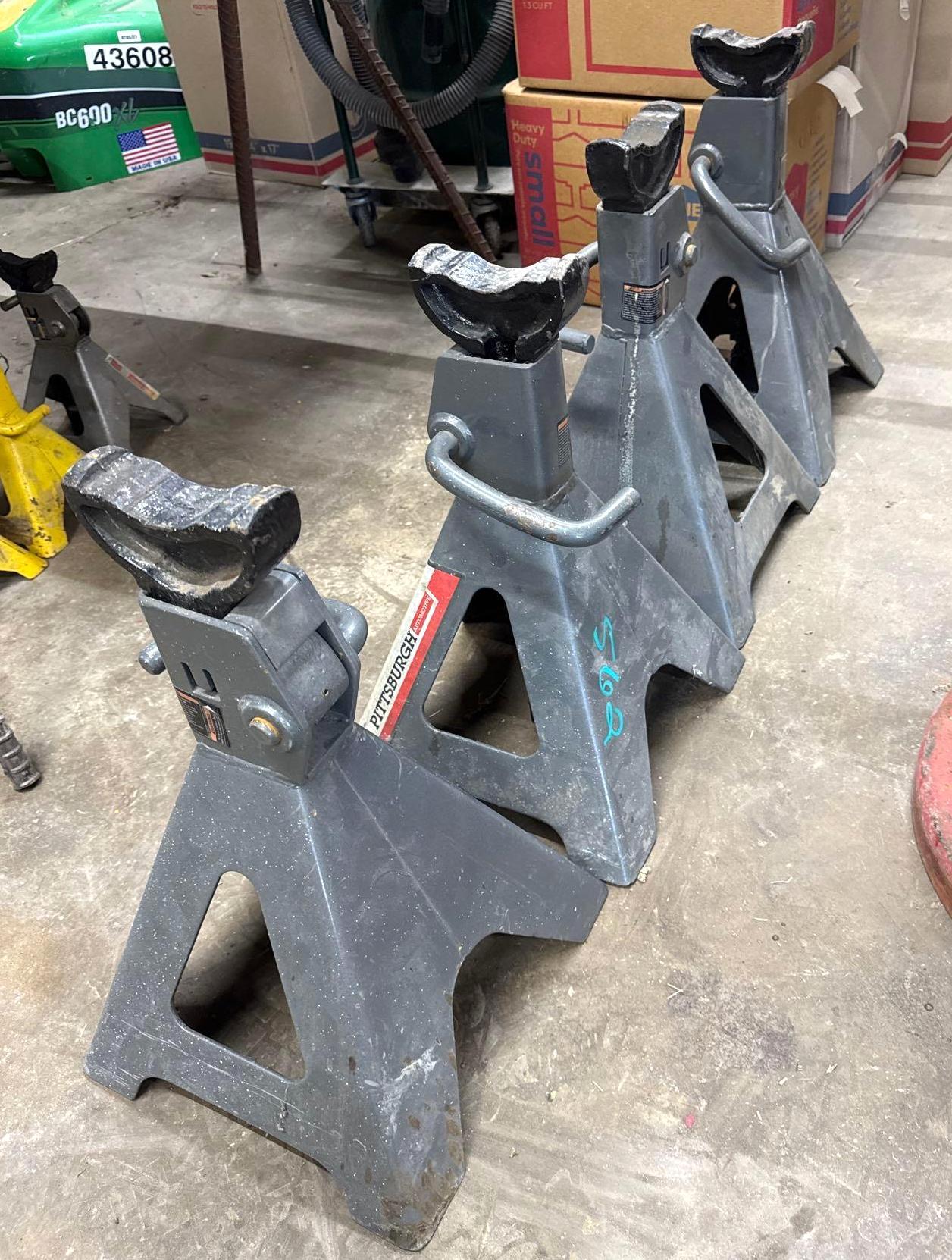 Photo of a  Honda  Heavy Duty Jack Stands