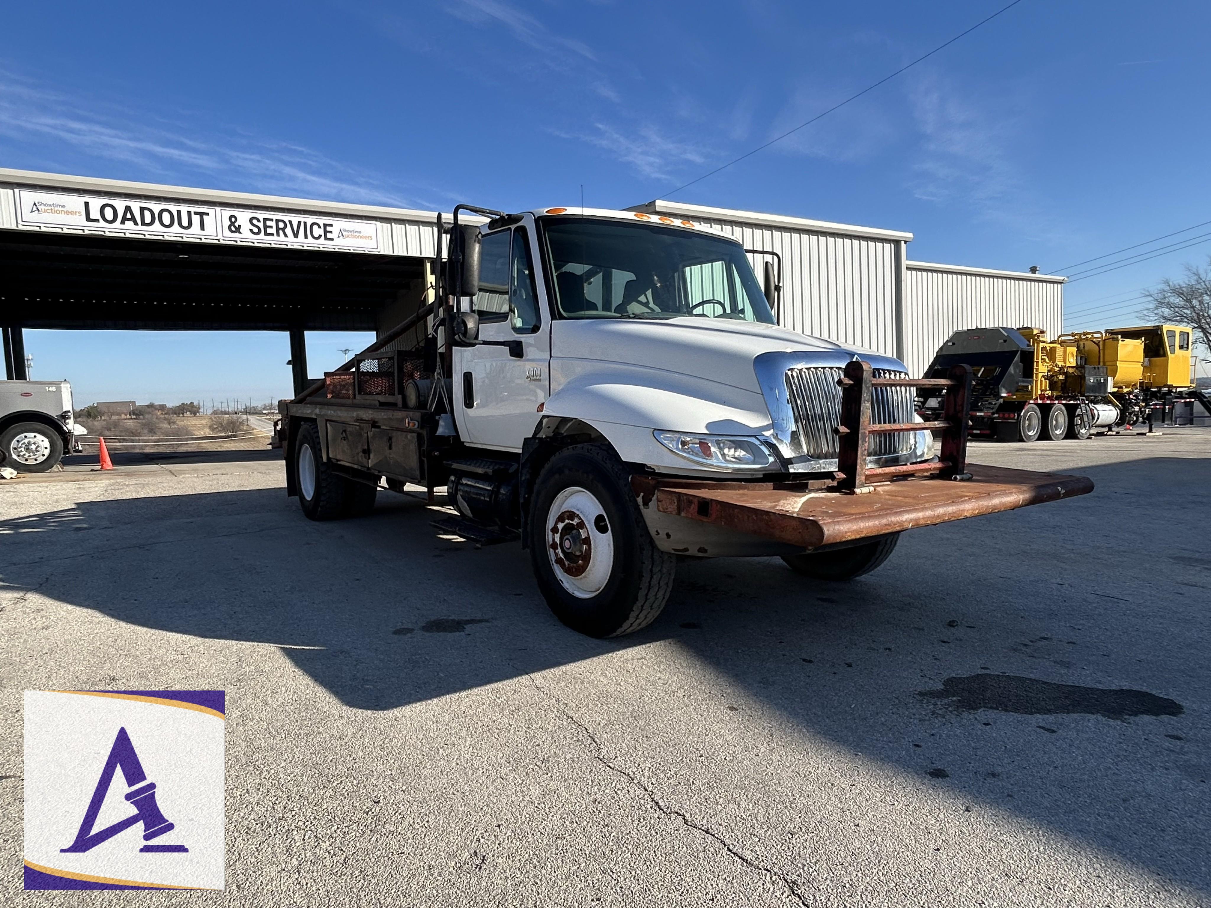 Photo of a 2008 Kenworth CHU613