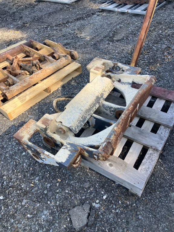 DEERE 544K Quick Attach Coupler