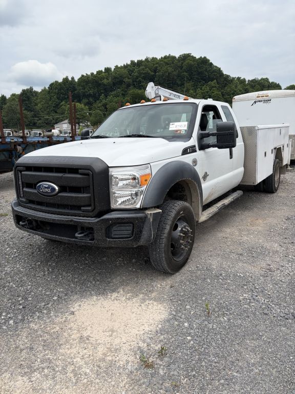 Photo of a 2011 Ford F-550