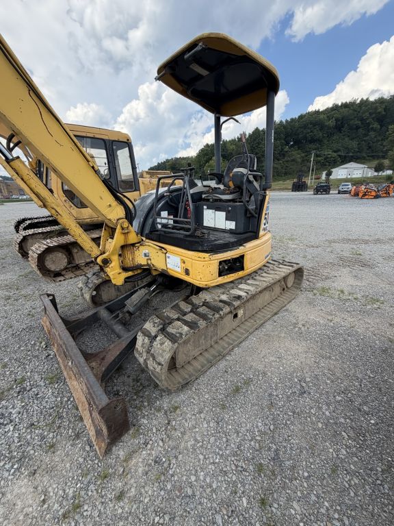 Komatsu PC50MR-2