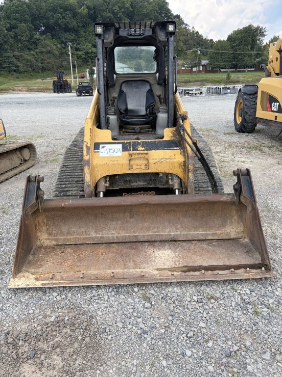 CAT 267B Skid Steer