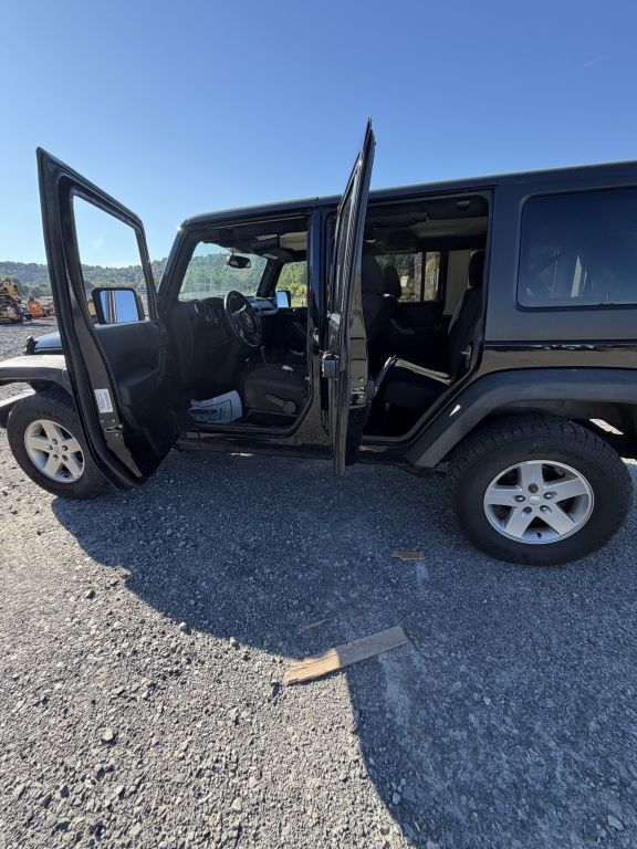2013 Jeep WRANGLER