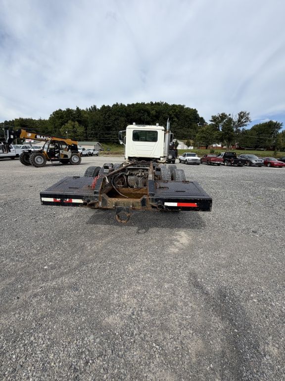 2007 Mack CV713
