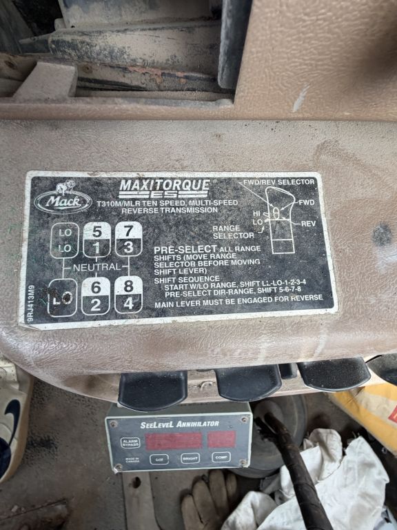 2007 Mack CV713