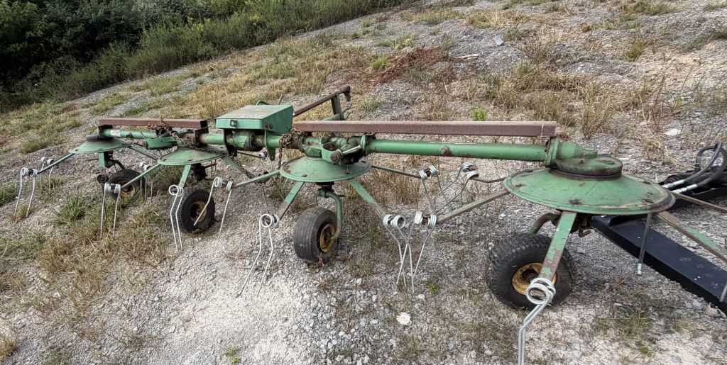 John Deere 751
