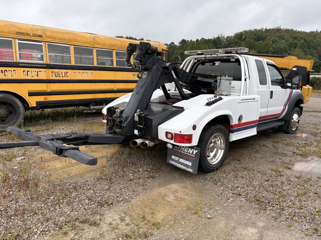 2011 Ford F550 SUPER DUTY