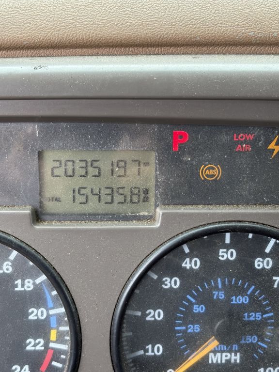 2006 Mack CV713